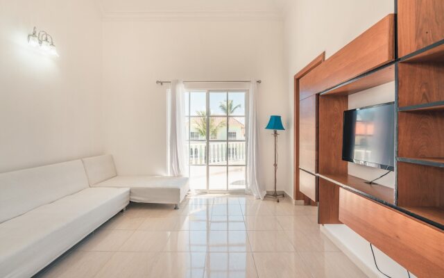 Modern Penthouse Near The Beach Long Term Deal
