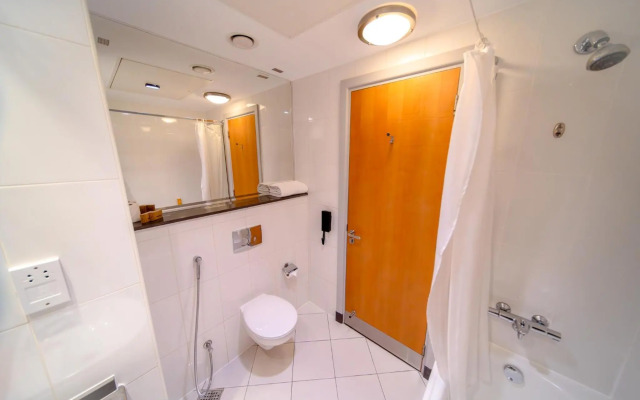 Premier Inn Abu Dhabi Airport (Business Park)