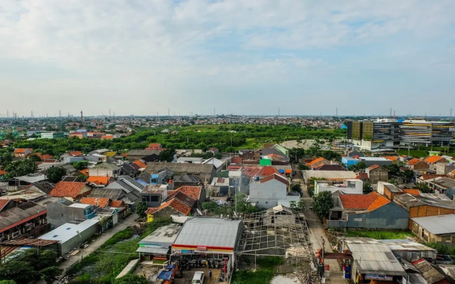 Best Price Studio at The Springlake Apartment