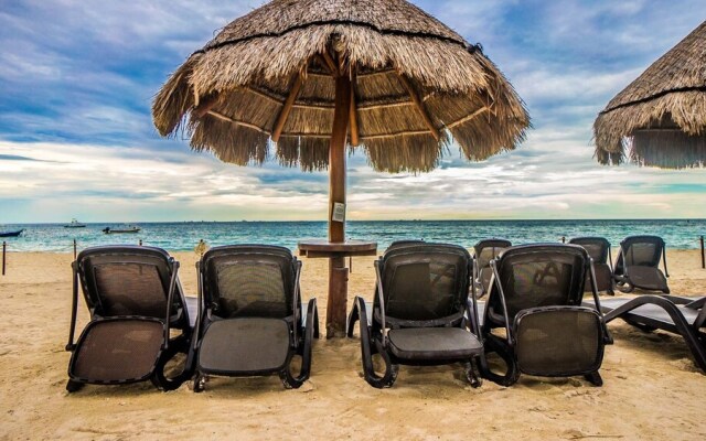 Elements Garden House 3 2 Bedroom Condo by RedAwning