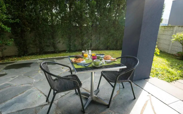 Bed and Breakfast Outlet Hotel