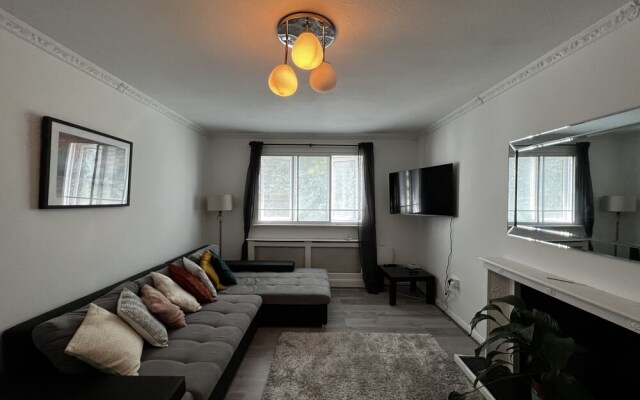 Captivating 3-bed Apartment in Central London
