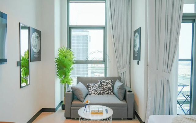 Urban Skyline City Comfort Studio