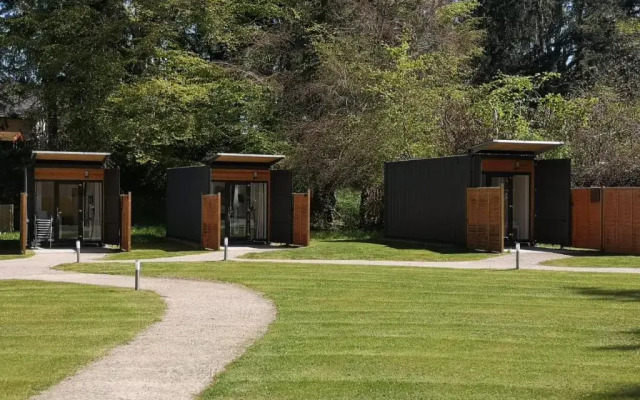 GlamNess Luxury Shipping Containers: Adults Only