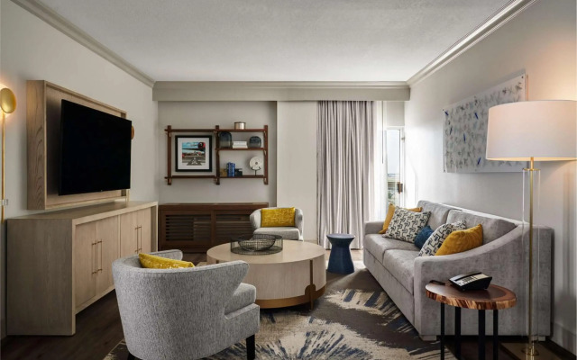 DoubleTree by Hilton Hotel Dallas – Love Field