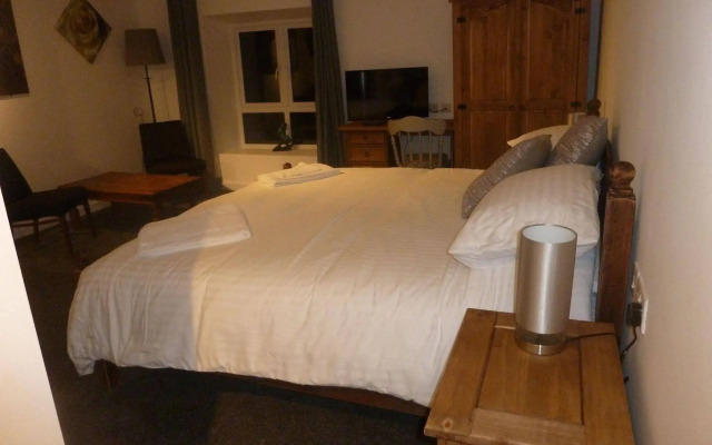The Coach and Horses Inn