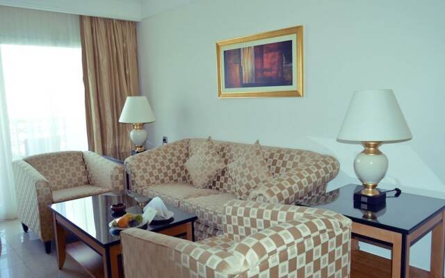 Le Royal Holiday Resort (Aqua Park)