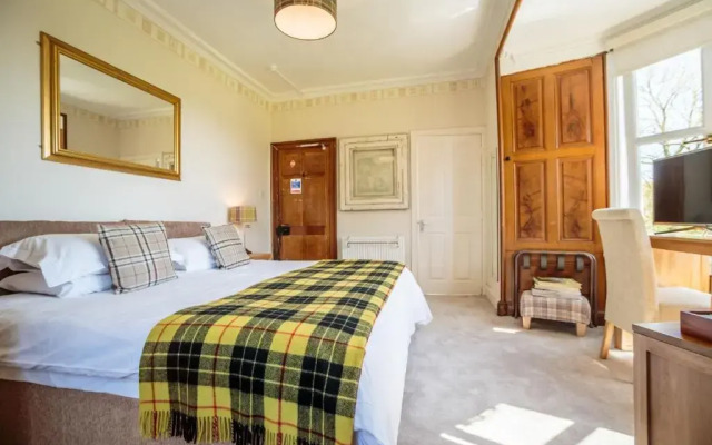 Torrs Warren Country House Hotel