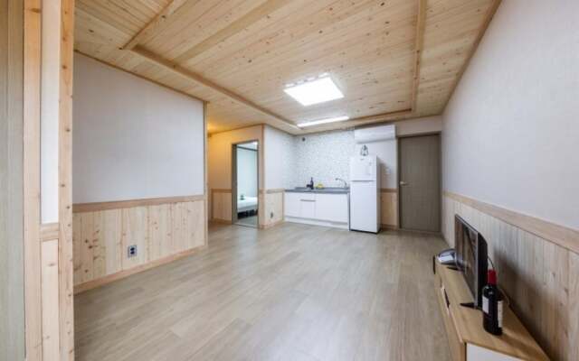 Gwangyang Seomjingang Geumteo Pension