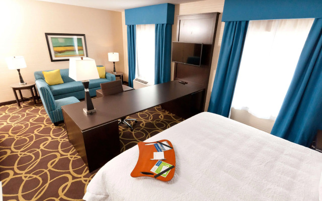 Hampton Inn & Suites by Hilton Regina East Gate