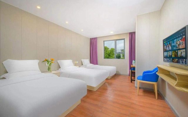 haluoqing Hotel