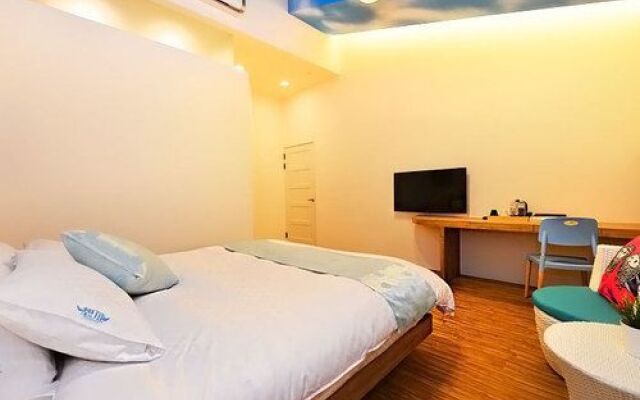 Fly Bed and Breakfast