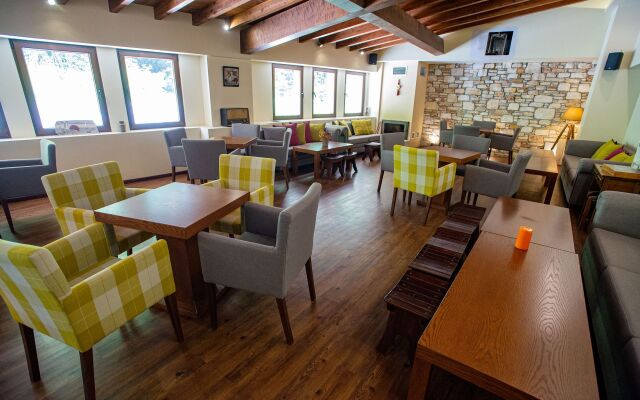 Manthos Mountain Resort & Spa