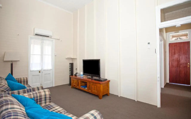 CBD Holiday Home