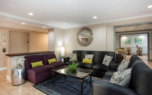 La Quinta Inn & Suites by Wyndham Melbourne Viera