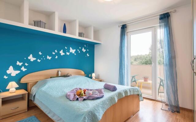 Stunning Home in Liznjan With Wifi and 1 Bedrooms