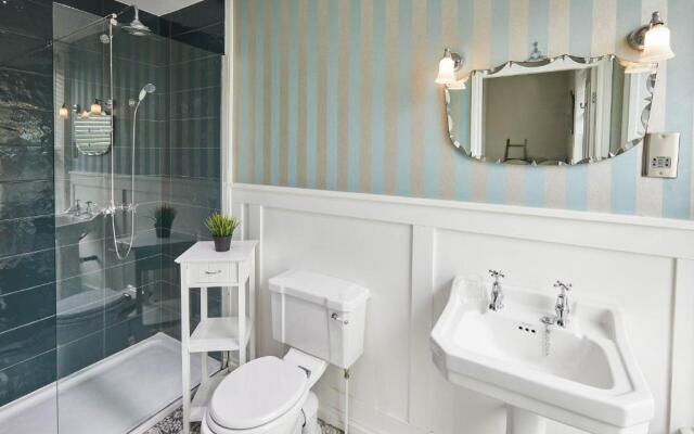 Host Stay One Mulgrave Place
