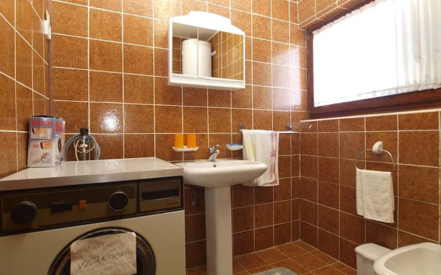Apartment 1586