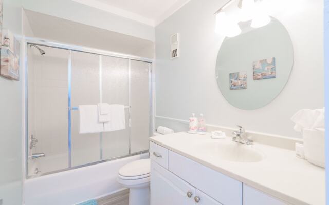 Sea La Vie Oceanfront Condo With Balcony