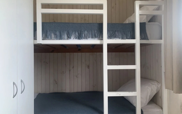 Beachfront Hallidays Point – Guest Rooms – Red Head