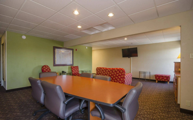 Quality Inn & Suites Downtown Mansfield
