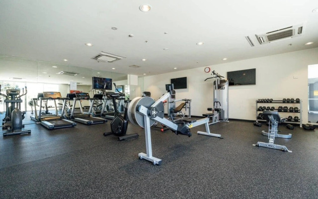 Blue Moon at Watson - Wifi - Gym - Pool - Cafe