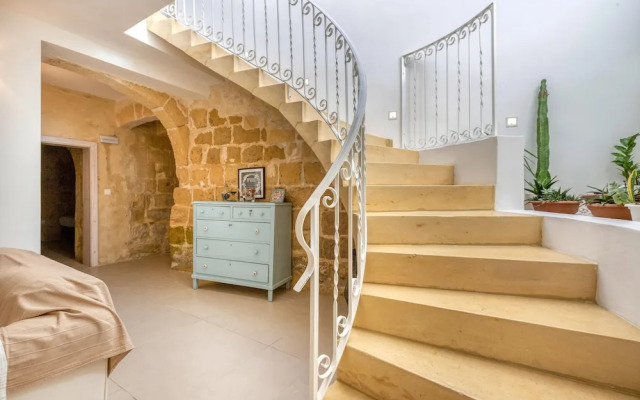 Ta'patee Pool Farmhouse in Gozo