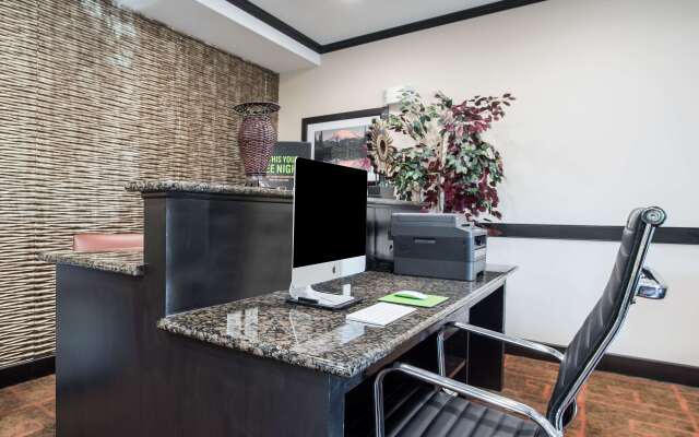 La Quinta Inn & Suites by Wyndham Auburn