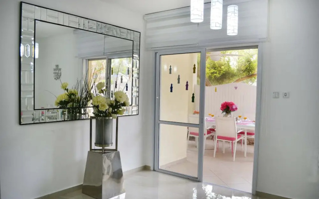Beautiful Modern Apartment  3BDR E3