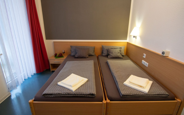 Green Night Hotel