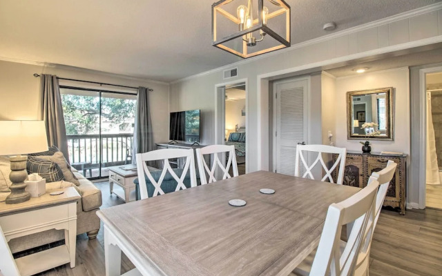 Walk to Beach: Condo w/ Balcony in Hilton Head