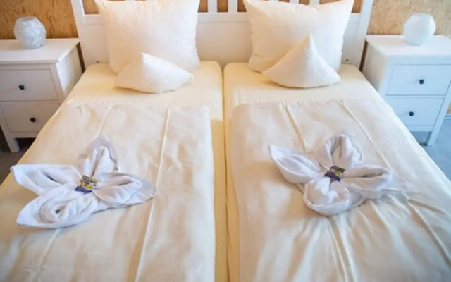 Hotel Vicinity