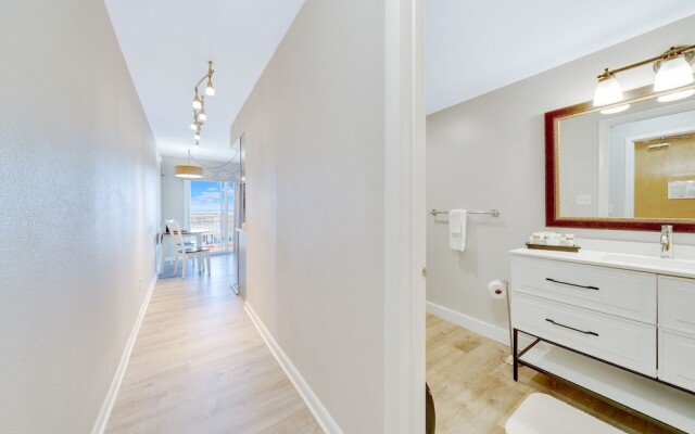 Montreal Beach Resort