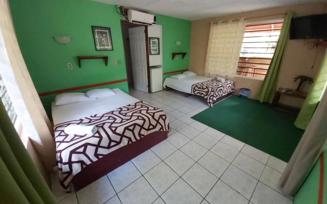 Costa Azul Lodge