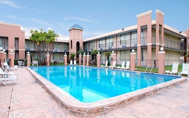 Rodeway Inn and Suites