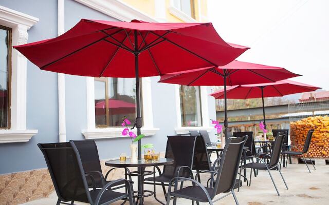 Yijie Holiday Hotel  Laiyuan Baishishan