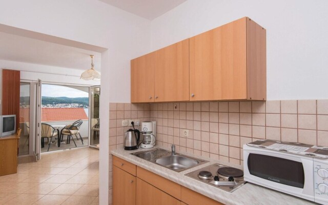 Beautiful Apartment in Kuciste-perna With 1 Bedrooms and Wifi