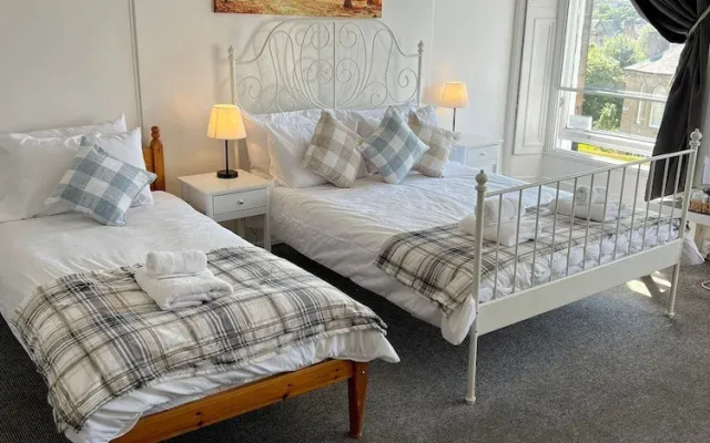 Edinburgh Travel Guest House