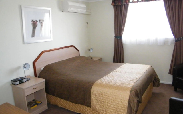 The Clansman Motel