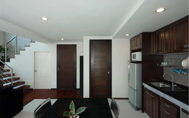 Silom Lofts Hotel