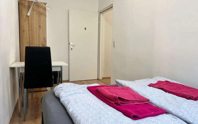 Welcoming 4BR shared Apt.-best location