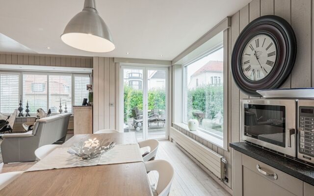 Charming Villa with Sauna in Westende
