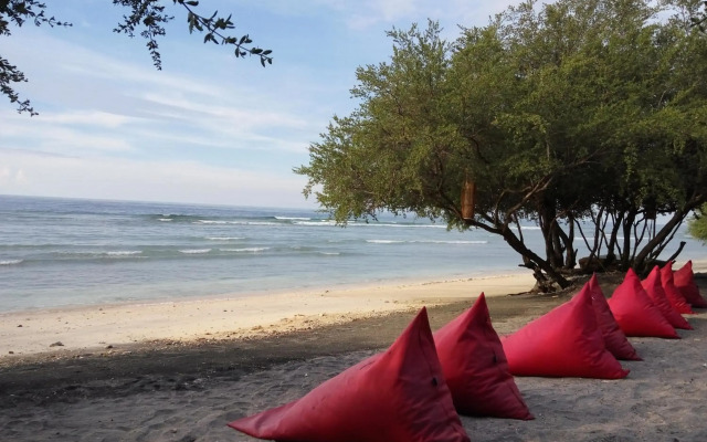 Jambuluwuk Oceano Resort Gili Trawangan