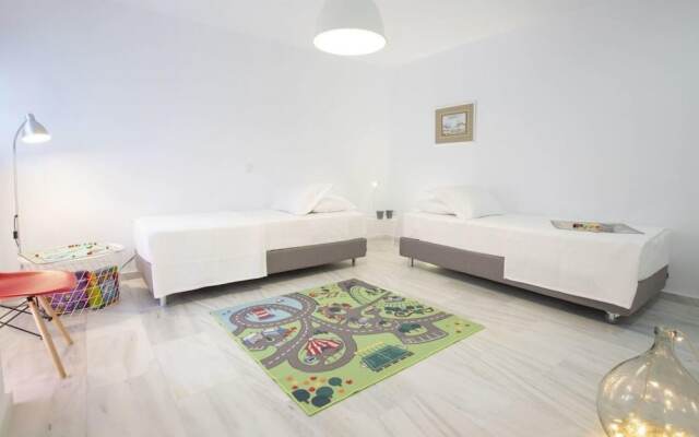 Villas Harriet - With Sea View and Near the sea