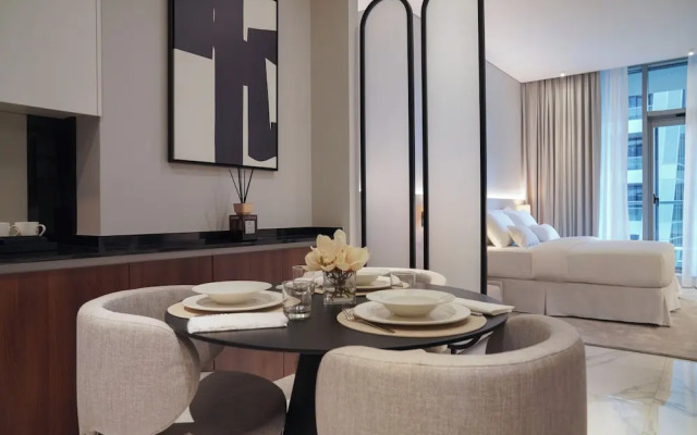Lusso Hometels J One