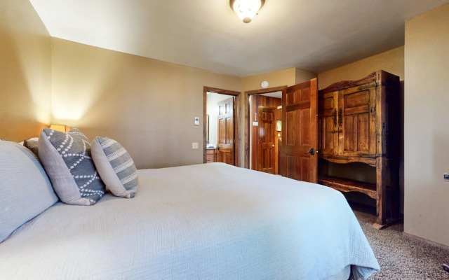 Winterset #33 3 Bedroom Condo