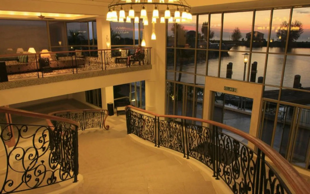 Avillion Admiral Cove