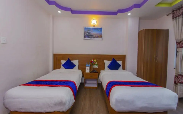 Oyo 306 Hotel Maheshwor