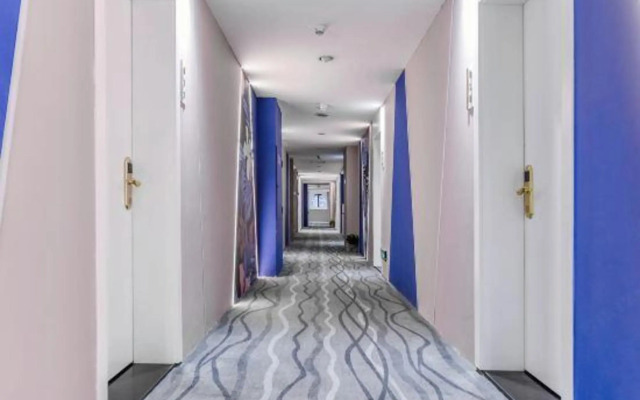 Pearl River No.1 River View Hotel