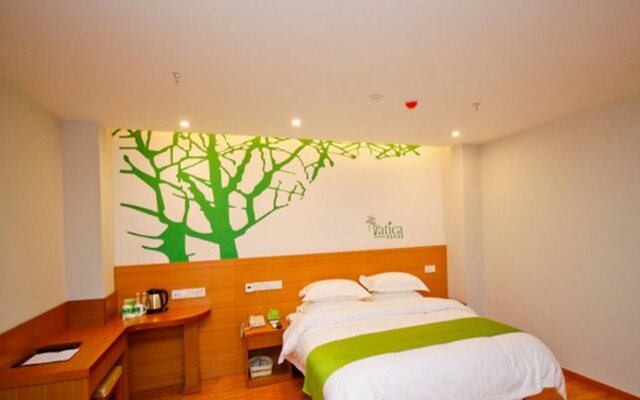 Vatica XuZhou XinYi Railway Station Square Hotel